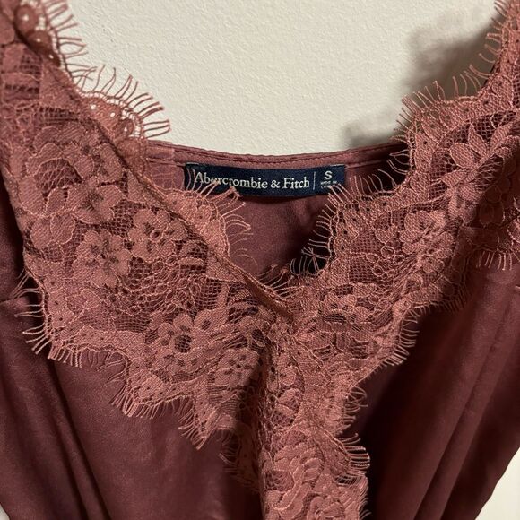 Abercrombie & Fitch Mauve Lace Bodysuit - Picture 6 of 11